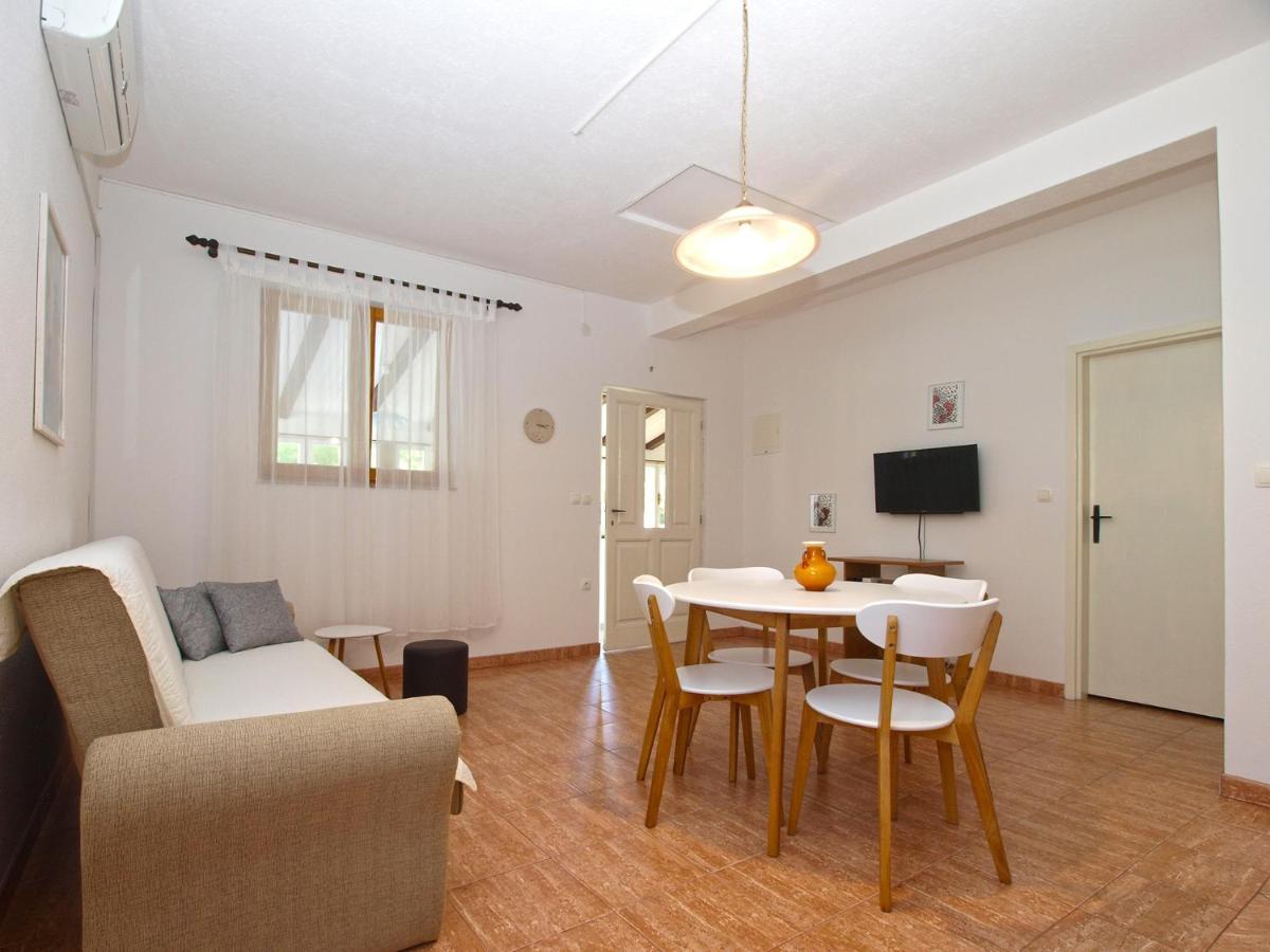 Apartemnts Guido 762 Apartment ปิเยชชานา อูวาลา ภายนอก รูปภาพ