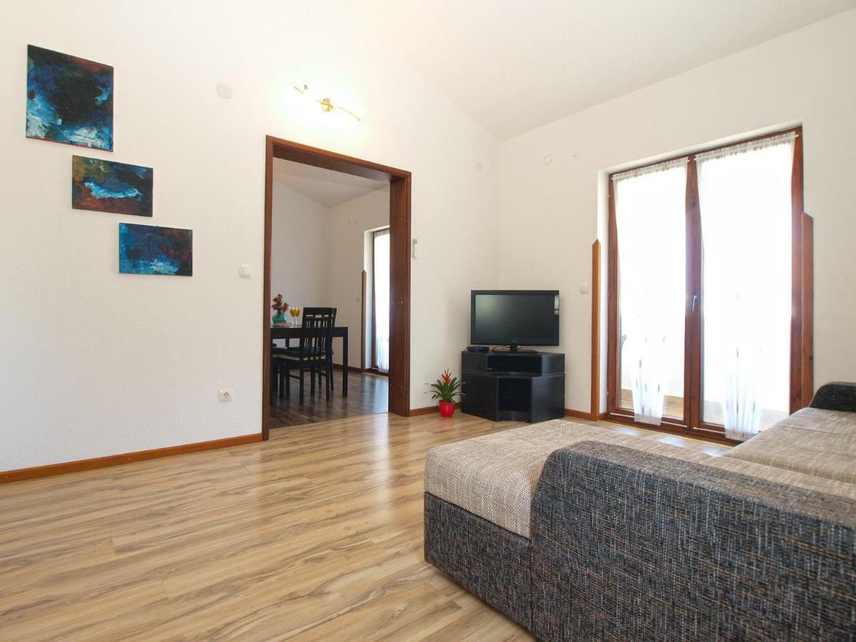 Apartemnts Guido 762 Apartment ปิเยชชานา อูวาลา ภายนอก รูปภาพ